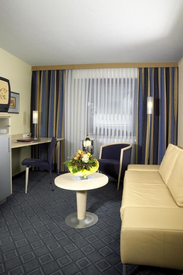 Hotel Loewen-Seckenheim Mannheim Exterior photo