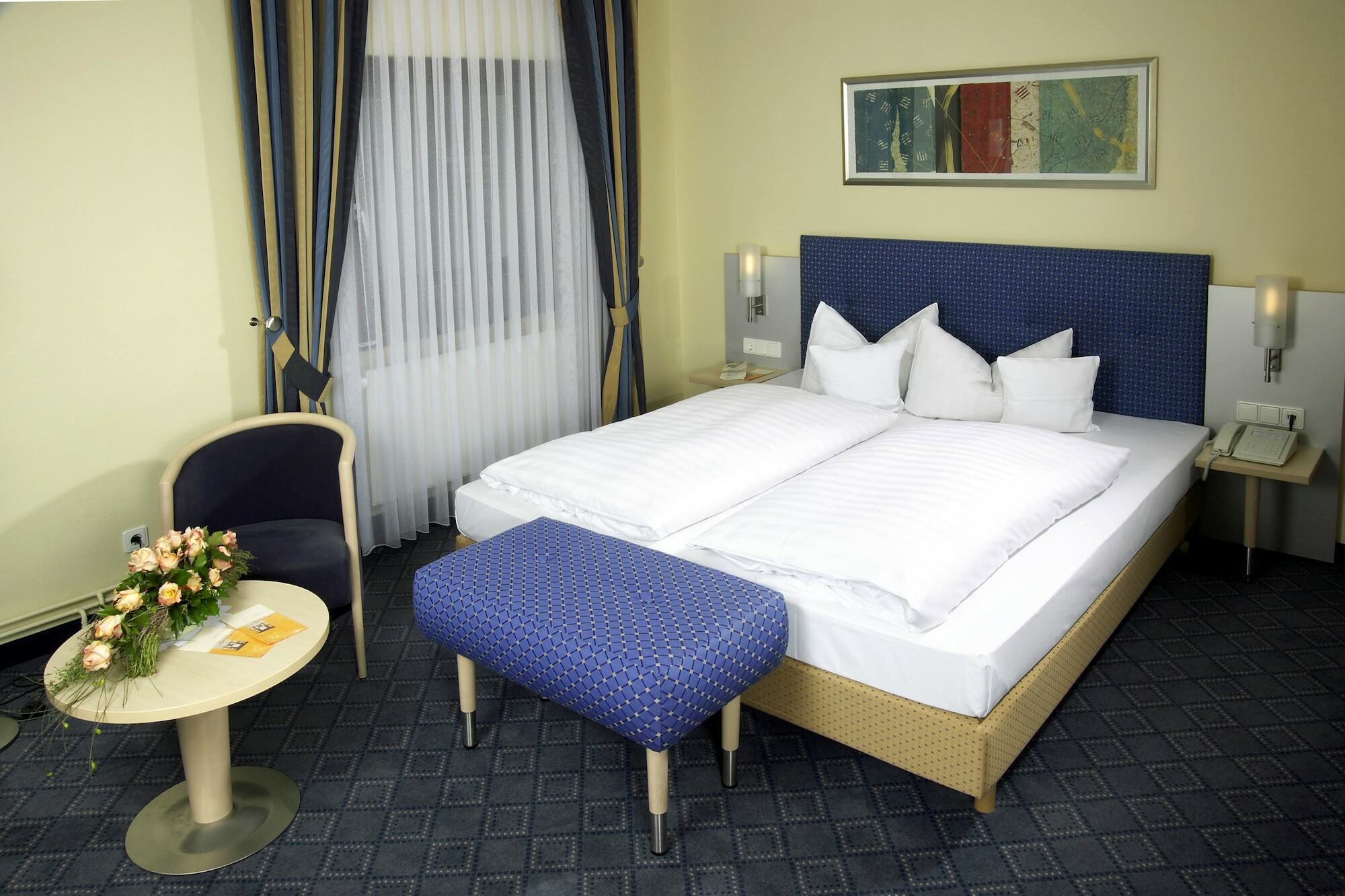 Hotel Loewen-Seckenheim Mannheim Exterior photo